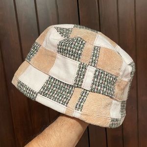 Bucket hat